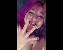 Purple-haired ssbbw toys, fingers and tastes her grool